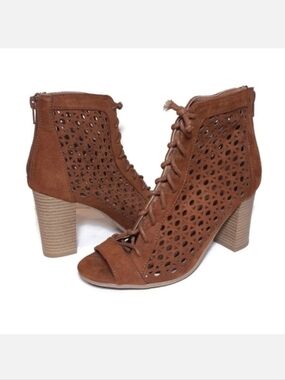 💠QUPID Faux Suede Open Toe Ankle Bootie Laser Cut Chunky Block Heel